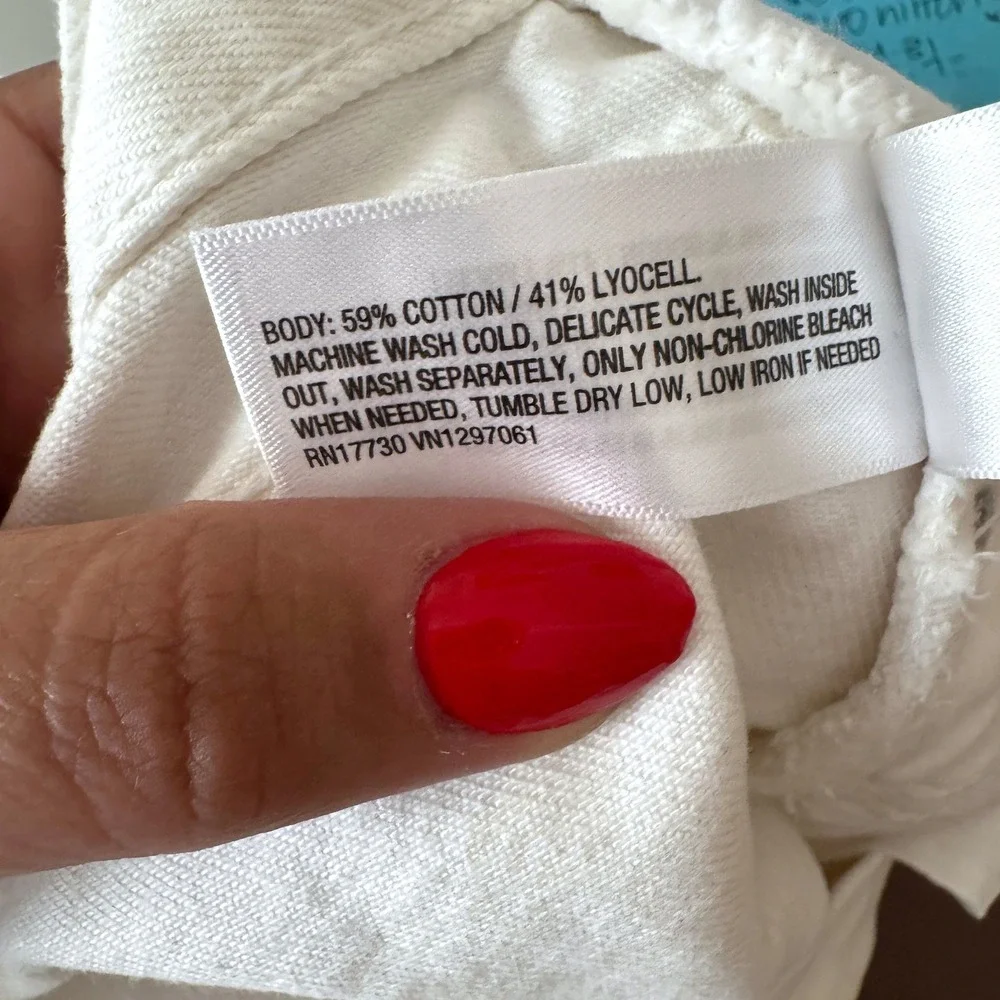 Universal Thread attributes brand
